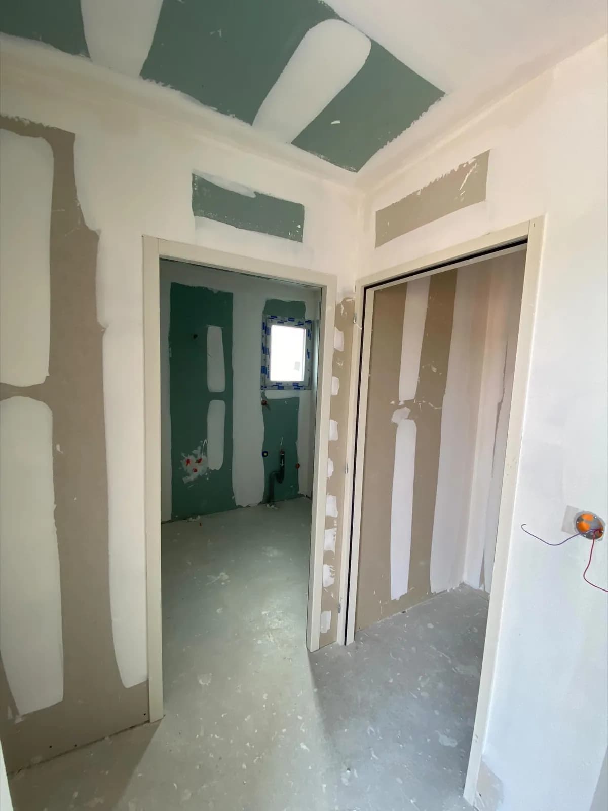 Distribution intérieure — Plâtrerie & plafonds, chantier Molla Travaux à Lyon