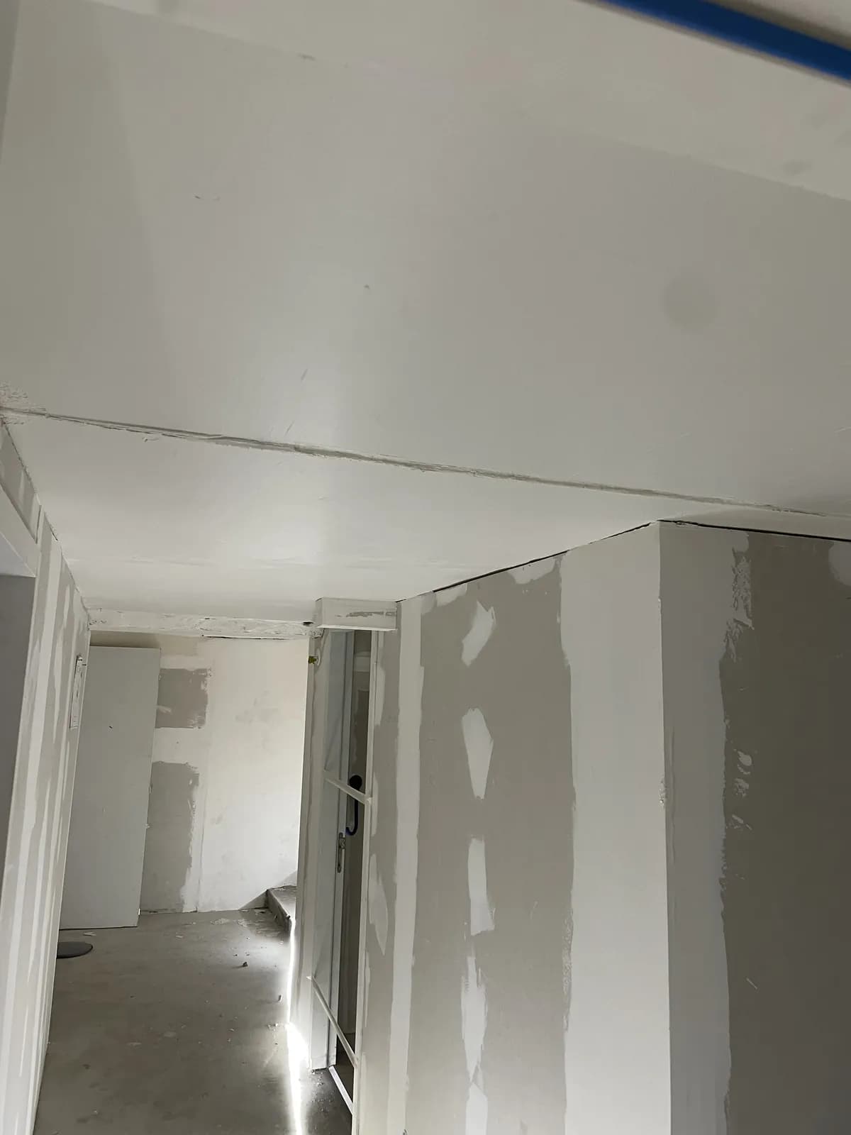 Plafond en plaques — Plâtrerie & plafonds, chantier Molla Travaux à Lyon