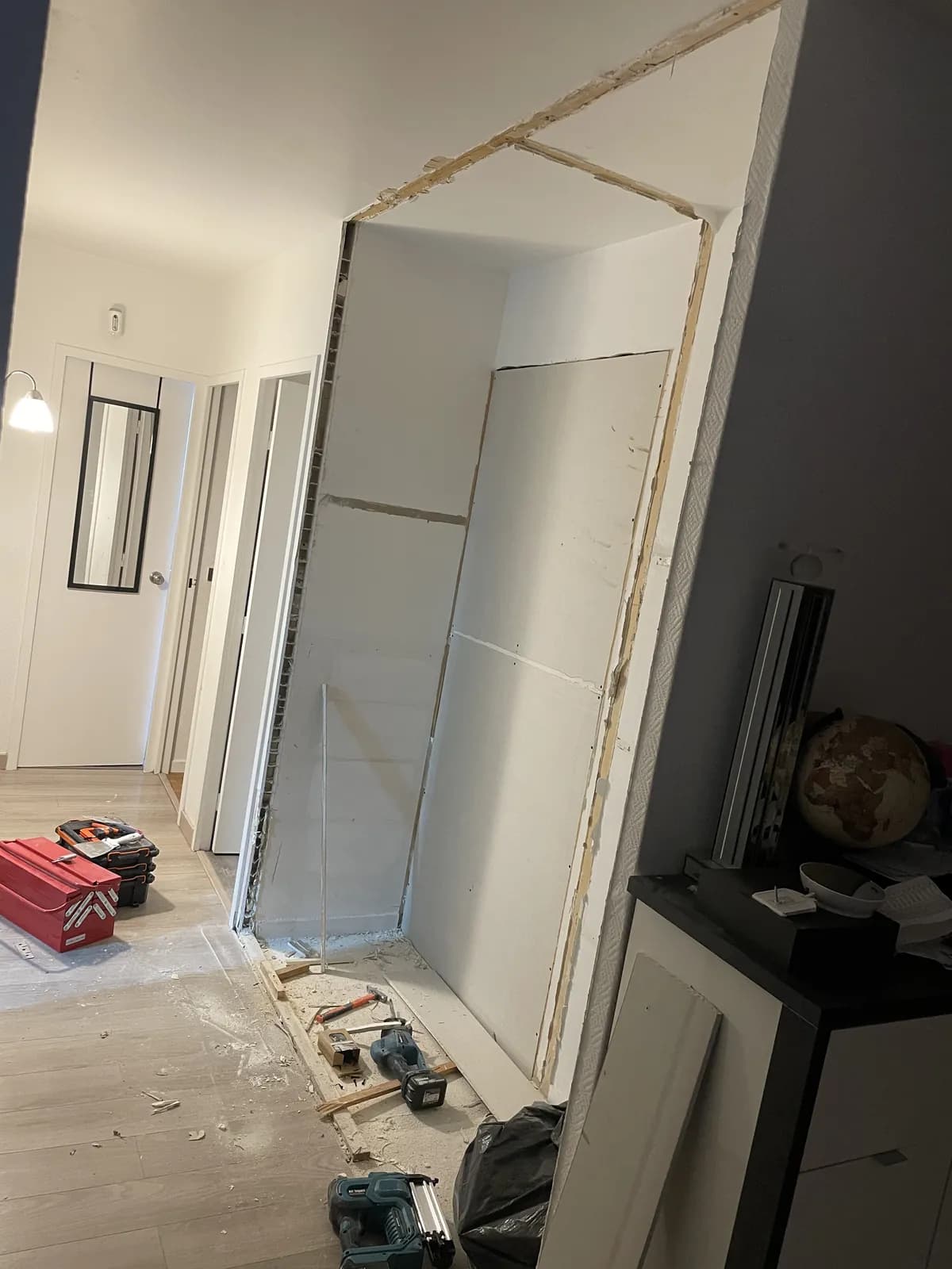 Nouvelle cloison — Plâtrerie & plafonds, chantier Molla Travaux à Lyon
