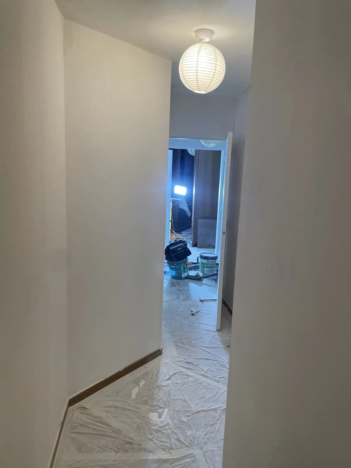 Préparation du couloir — Peinture & finitions, chantier Molla Travaux à Lyon